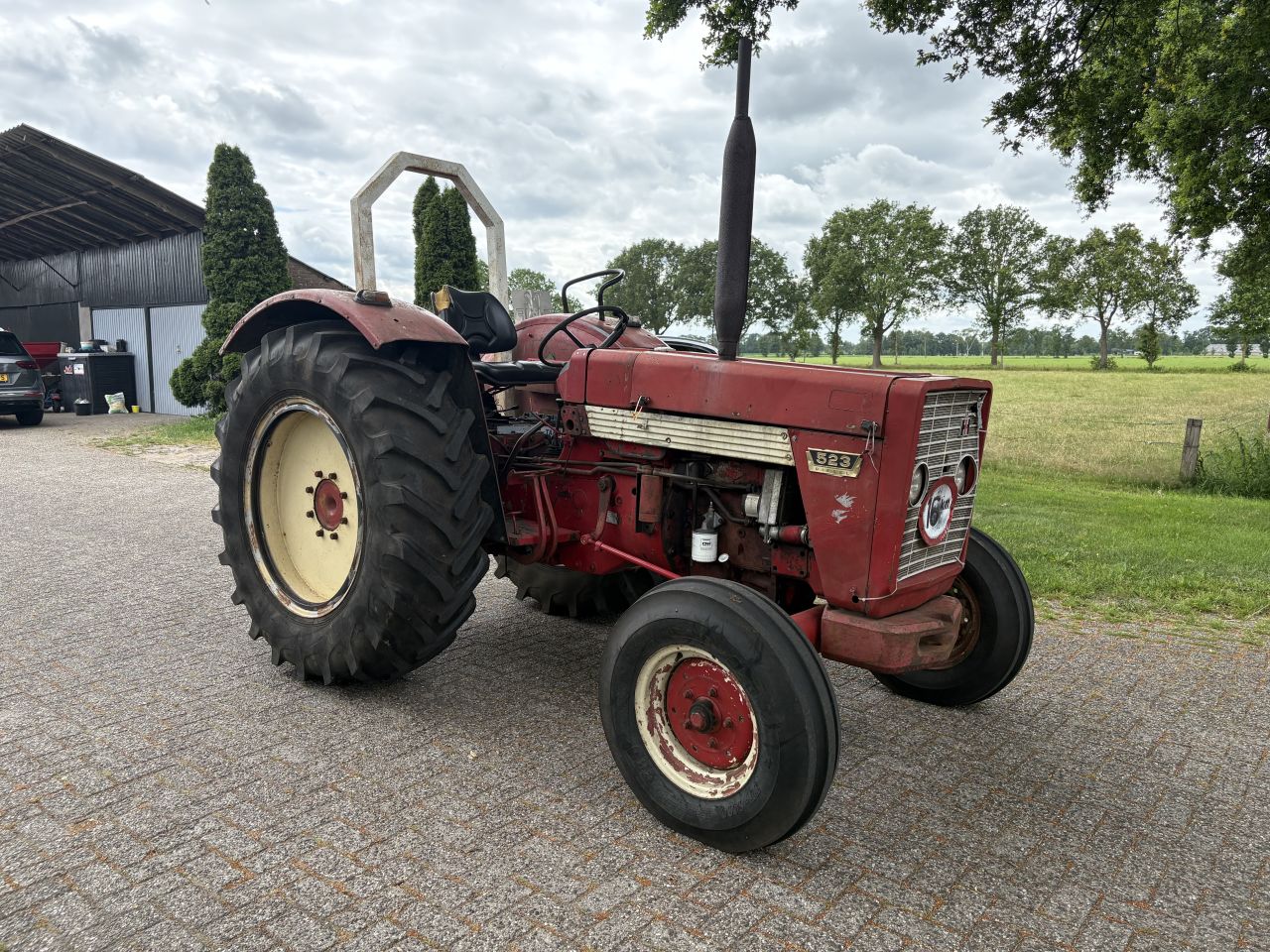 International 523