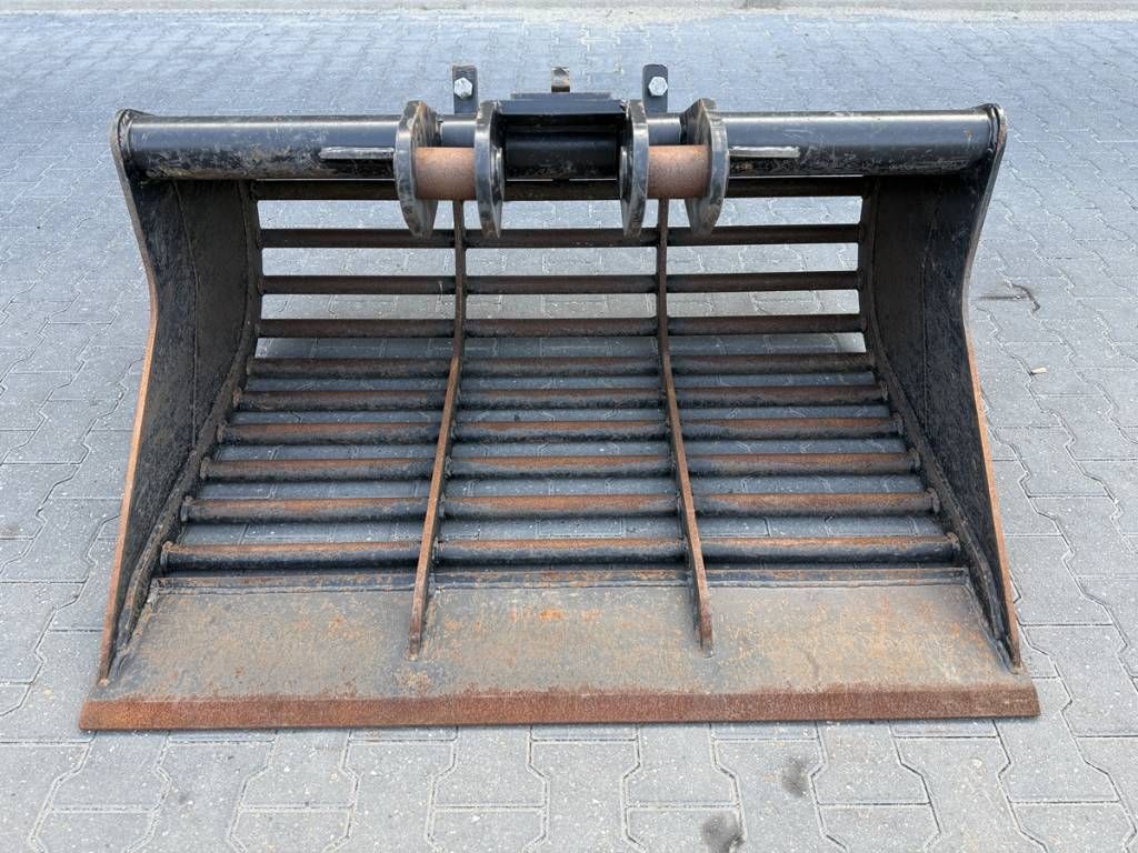 SE Equipment 1.50 puinbak