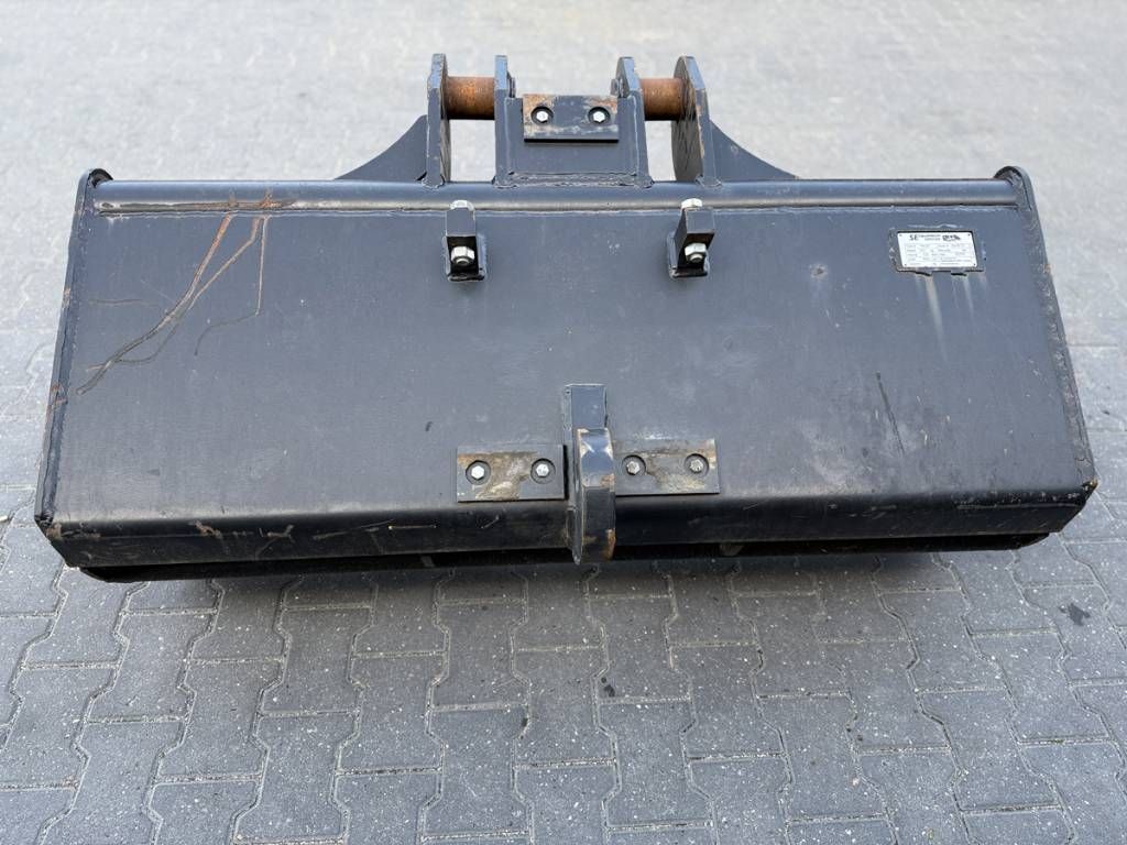 SE Equipment 1.50 puinbak