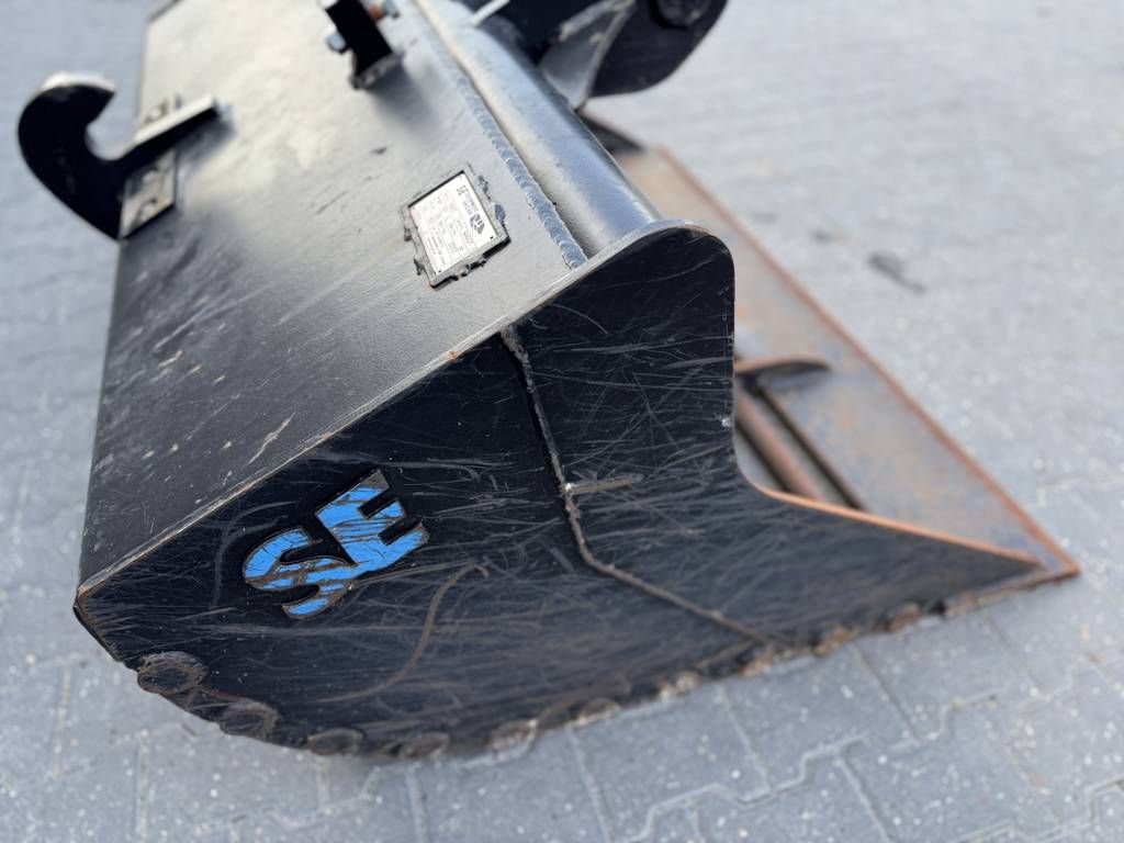 SE Equipment 1.50 puinbak