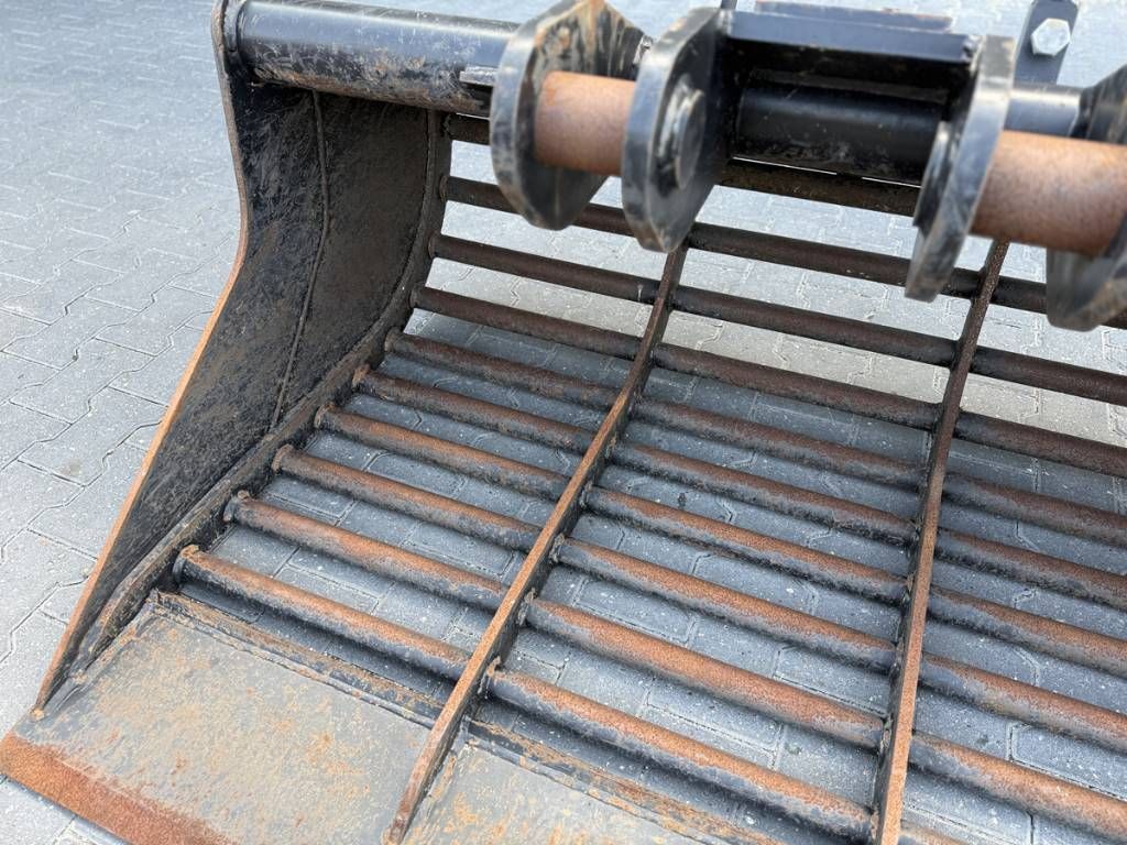 SE Equipment 1.50 puinbak