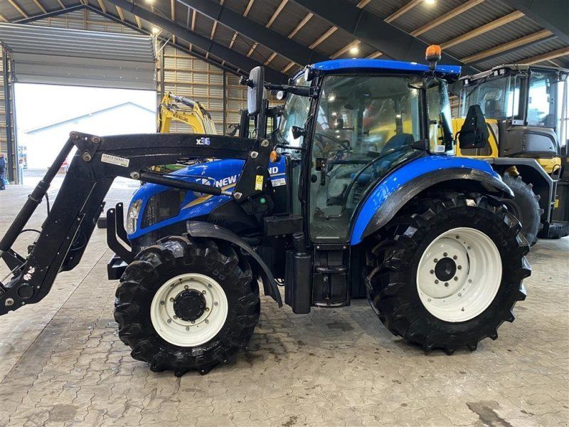 New Holland T4.95 Med frontlæsser