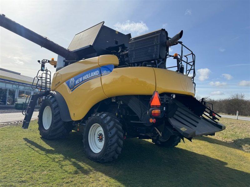 New Holland CR9090 SLH 4WD