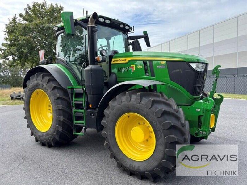 John Deere 6R 250