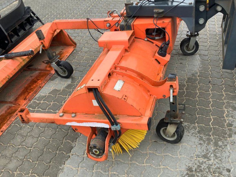 Weidemann CX 1350 Demo kost ModernTech Model: BMR 200