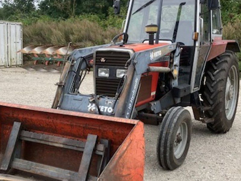 Massey Ferguson 375