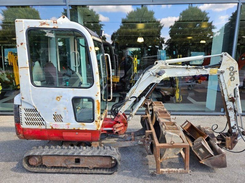 Takeuchi TB 016