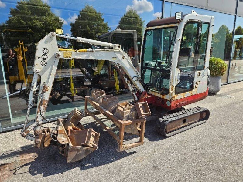 Takeuchi TB 016