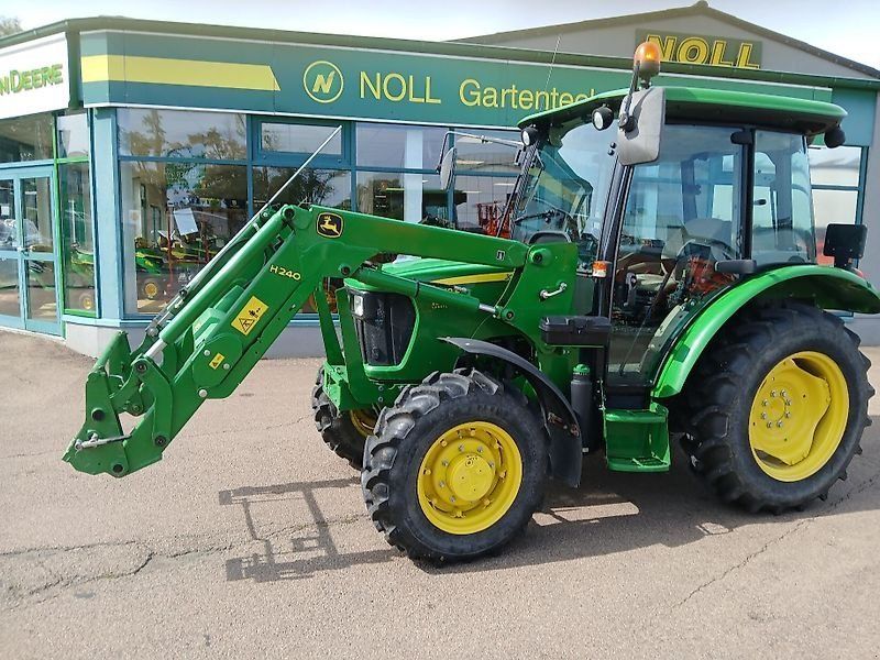 John Deere 5050E