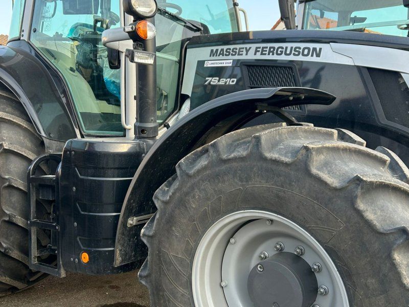 Massey Ferguson 7S. 210 Dyna VT