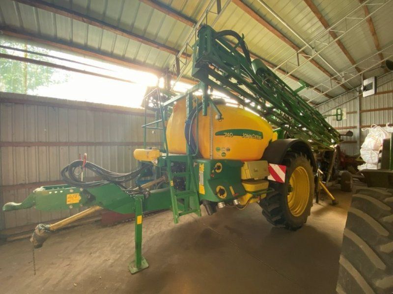 John Deere 740 i