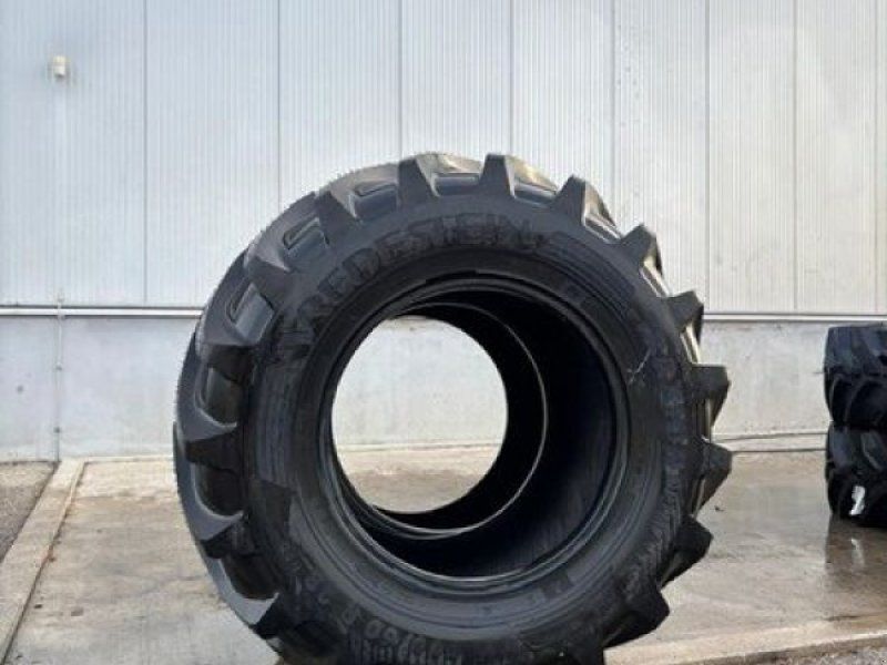 Vredestein 600/60R28 Traxion timall