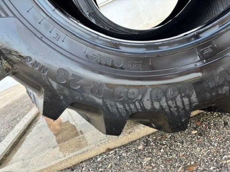 Vredestein 600/60R28 Traxion timall