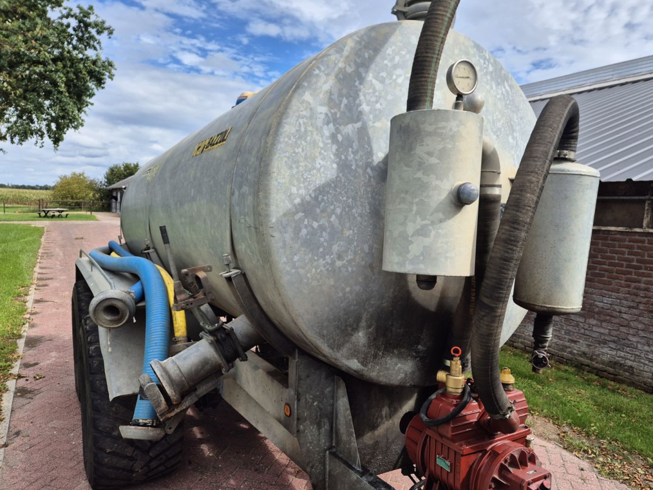 Bazzoli mesttank transporttank watertank 8500 liter 8,5 kuub