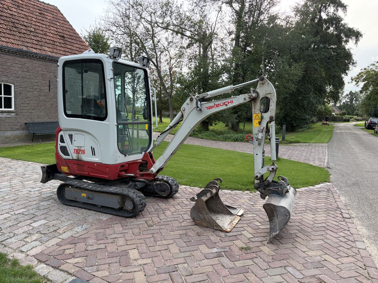 Takeuchi TB216