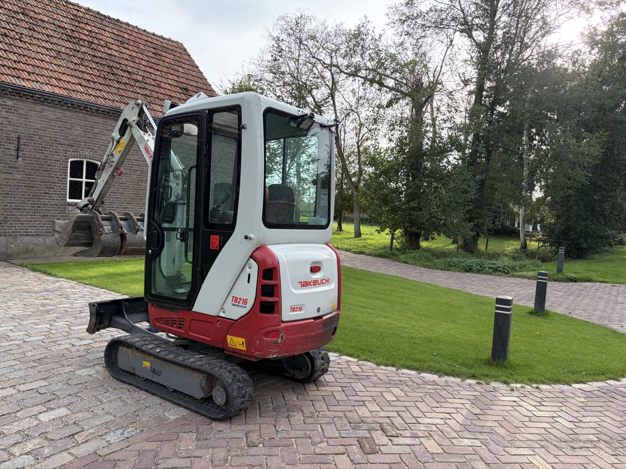 Takeuchi TB216