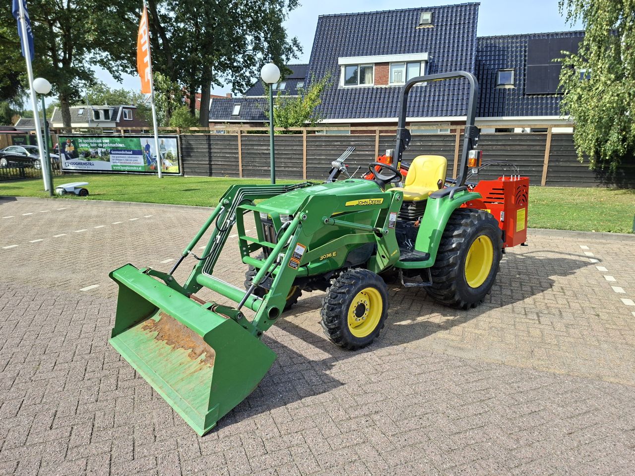 John Deere 3036e trekker met voorlader - 465 draaiuren - 35 pk
