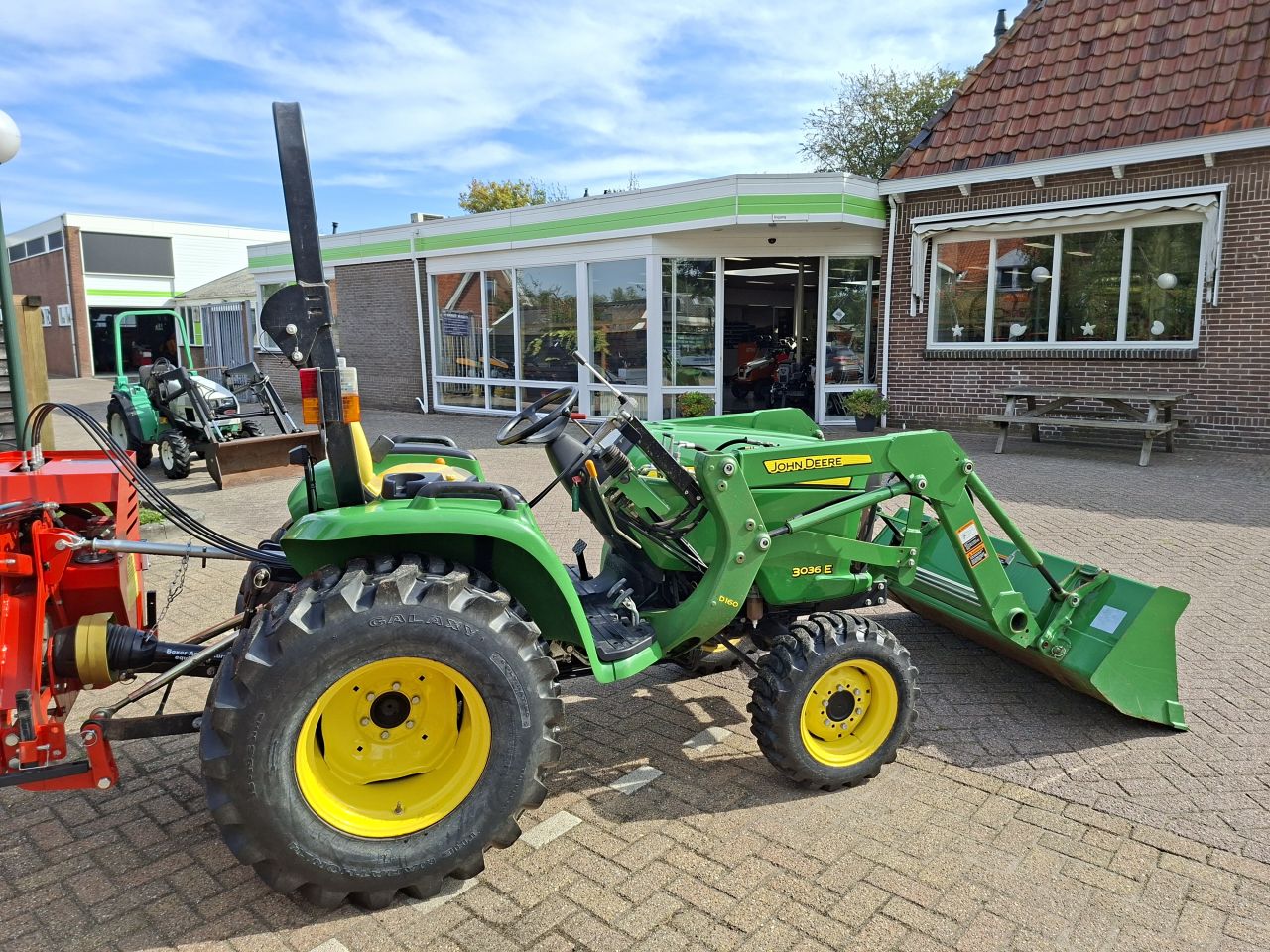 John Deere 3036e trekker met voorlader - 465 draaiuren - 35 pk