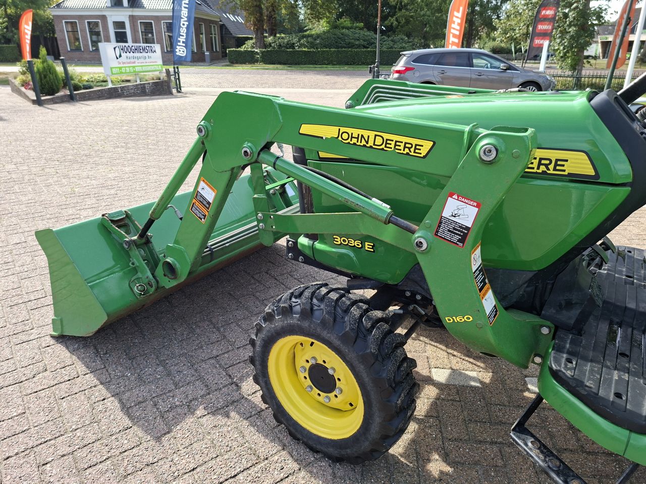 John Deere 3036e trekker met voorlader - 465 draaiuren - 35 pk