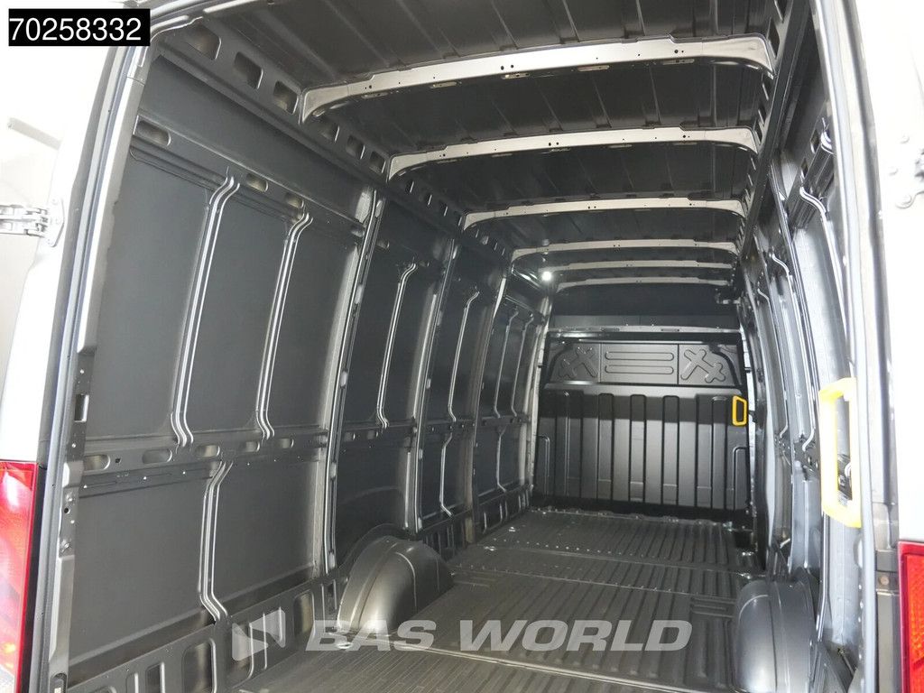 Iveco Daily 35S21 BPM VRIJ! 3.0L Automaat 210PK L3H2 2025-Model 3,5t Trekvermogen ACC LED CarPlay Camera Parkeersensoren Velgen 16m3 Euro6 L4H2 16m3 Airco
