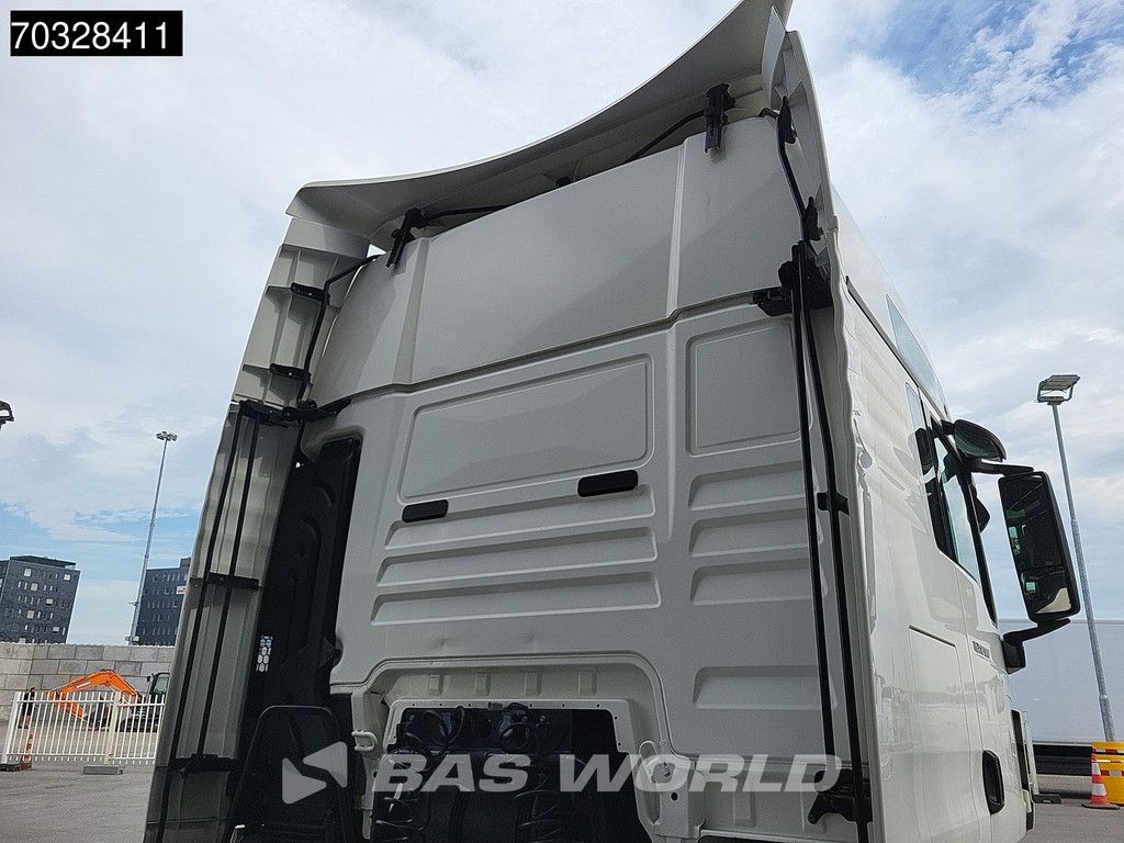 MAN TGX 18.500 4X2 XXL Mega Retarder 2x Tanks ACC