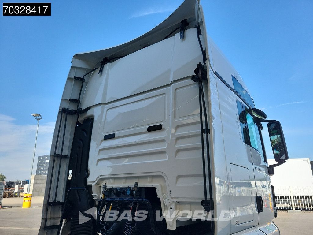 MAN TGX 18.500 4X2 XXL Mega Retarder 2x Tanks ACC