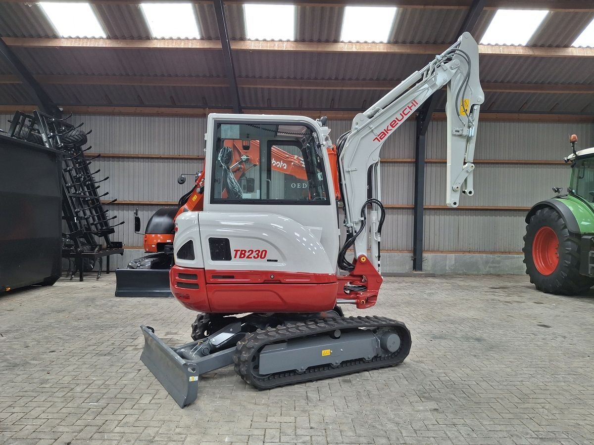 Takeuchi TB230, minigraver, minikraan, BJ2026, Nieuw!