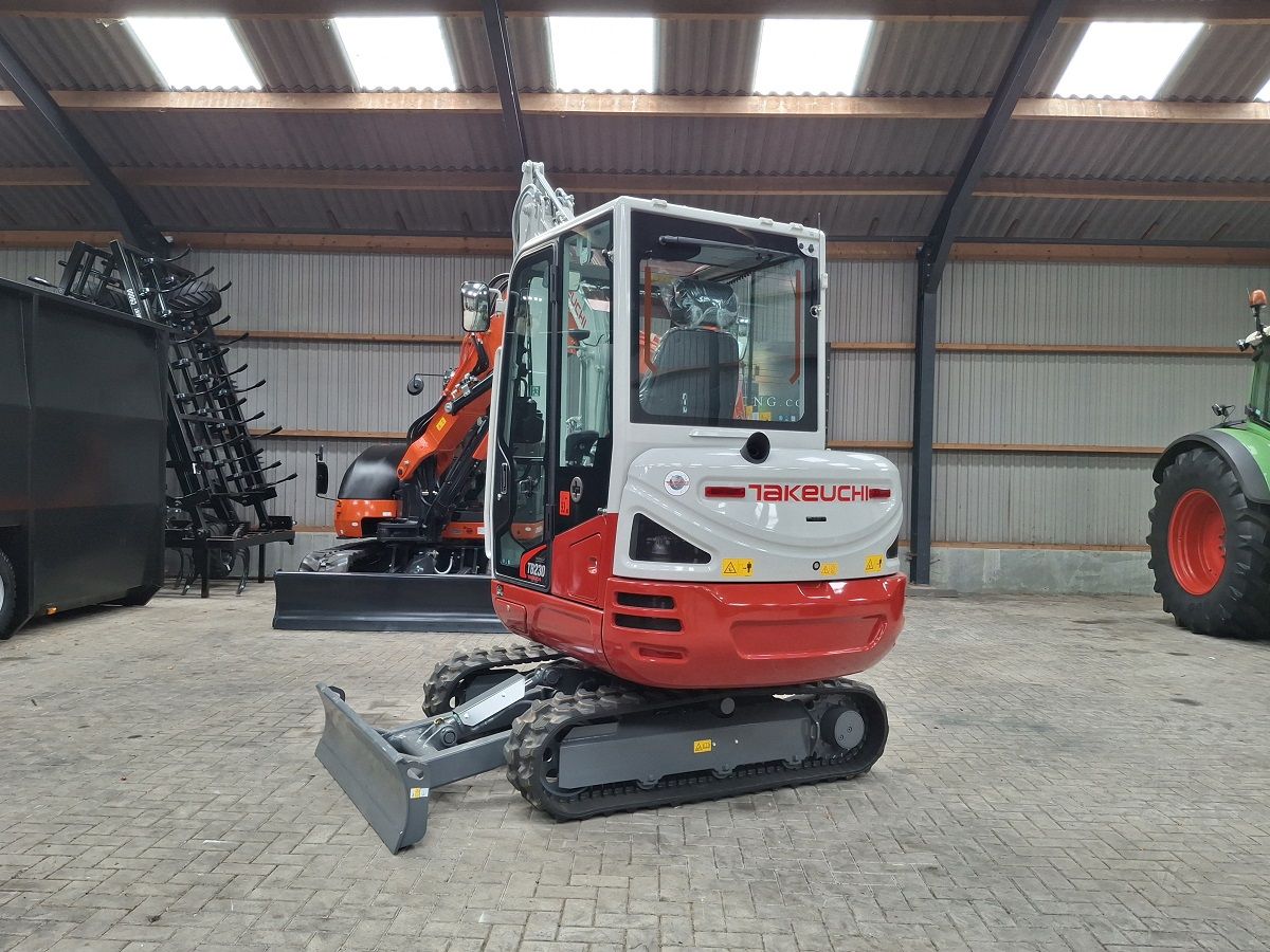 Takeuchi TB230, minigraver, minikraan, BJ2026, Nieuw!