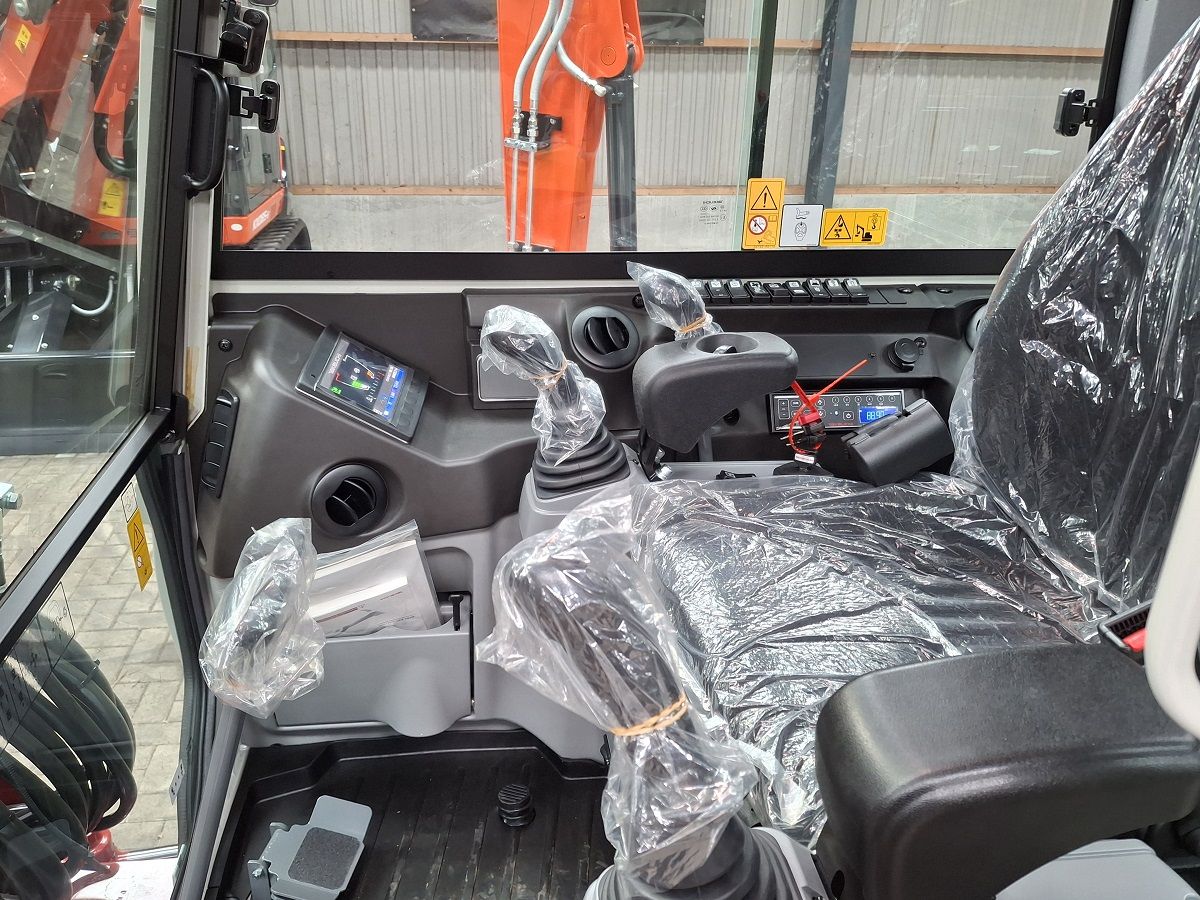 Takeuchi TB230, minigraver, minikraan, BJ2026, Nieuw!