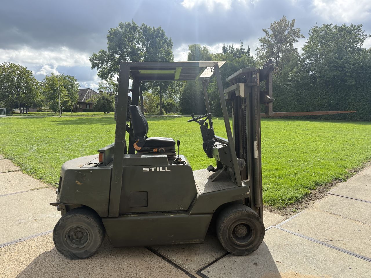 Still 2.5 tonner diesel heftruck 3-delige mast EX LEGER