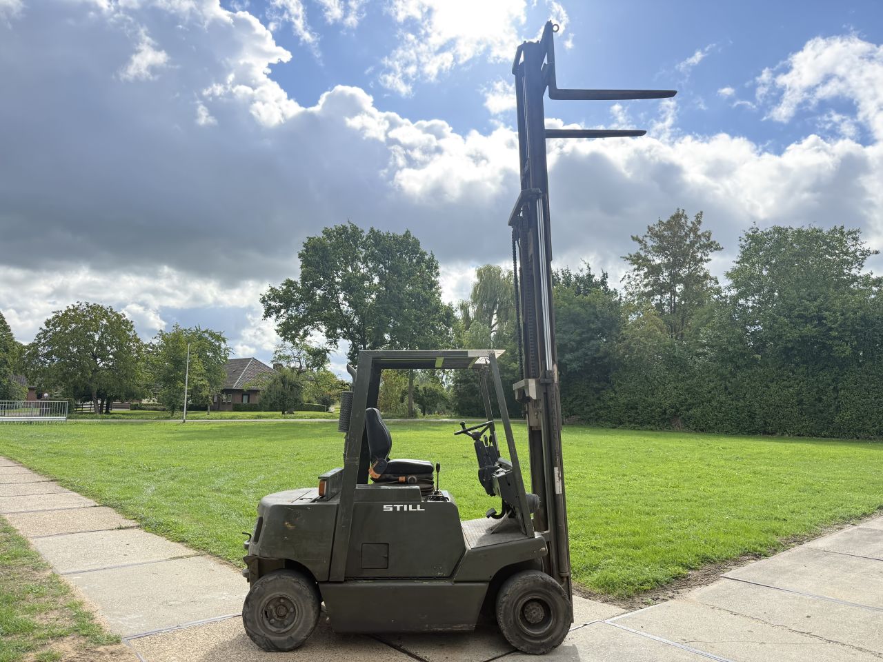 Still 2.5 tonner diesel heftruck 3-delige mast EX LEGER