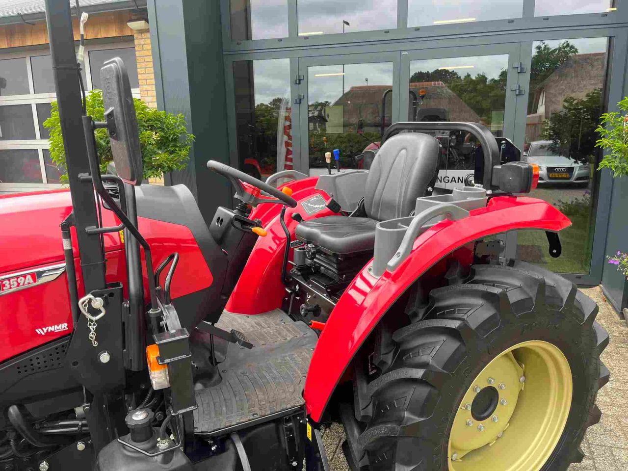 Yanmar YM 359, 60 pk tractor voor een speciale demoprijs