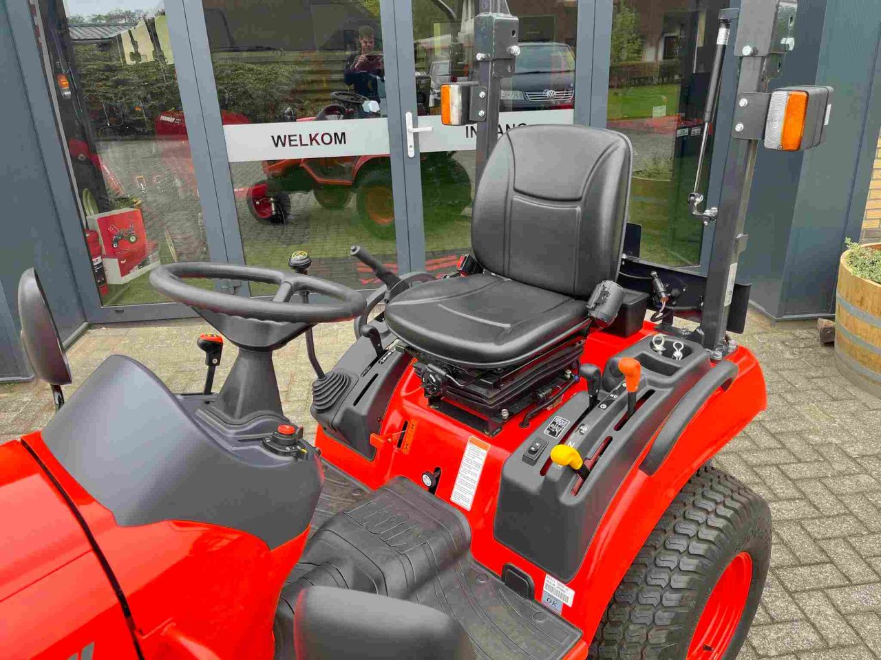 Kioti CS 2220 op gazonbanden overjarig nieuw voor actieprijs!