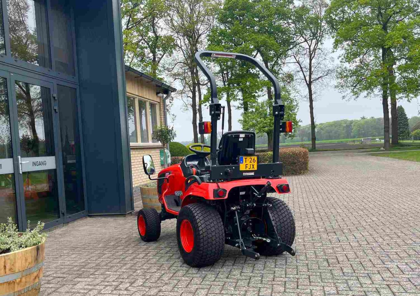 Kioti CS 2220 op gazonbanden overjarig nieuw voor actieprijs!