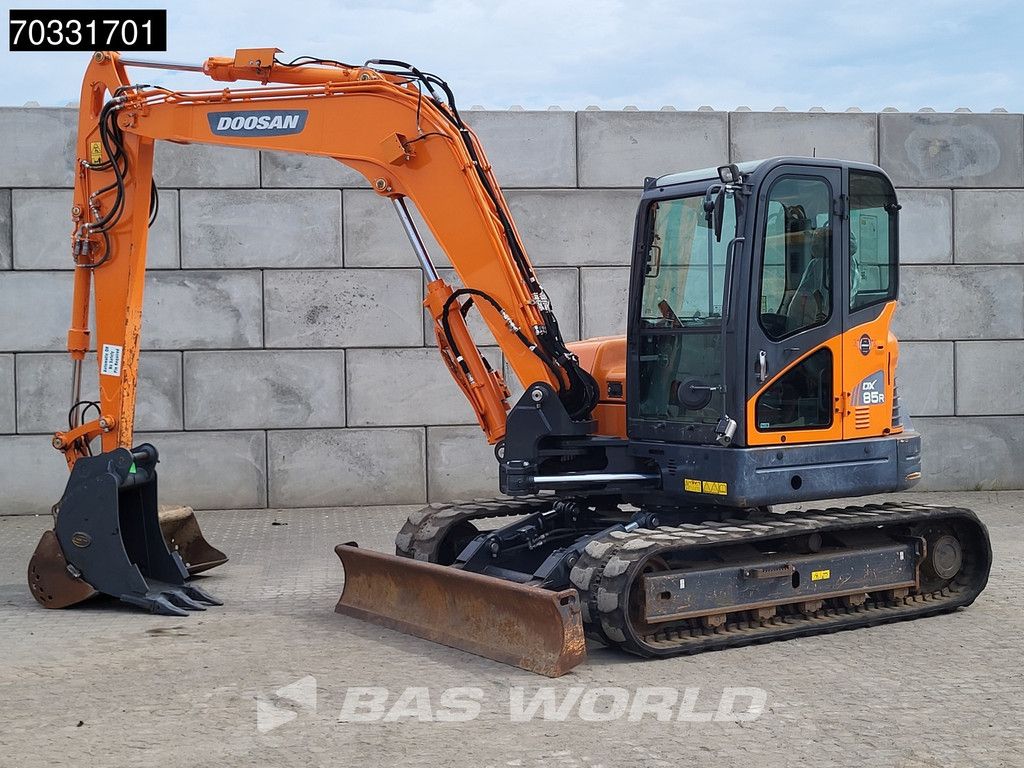 Doosan DX85 R-3 A/C - 2 Buckets