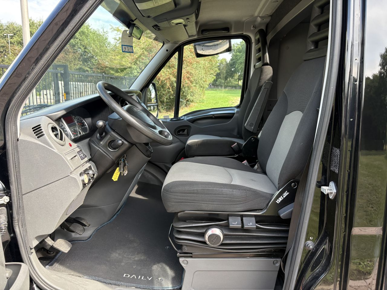 Be trekker iveco 12 TON EURO 5 -be oplegger semi dieplader