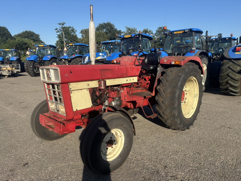 Case International 744