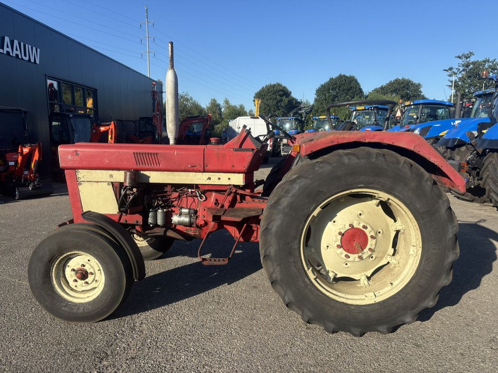 Case International 744