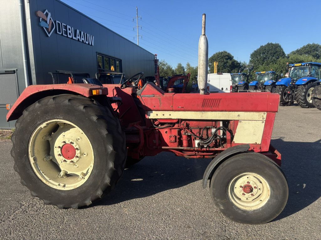 Case International 744