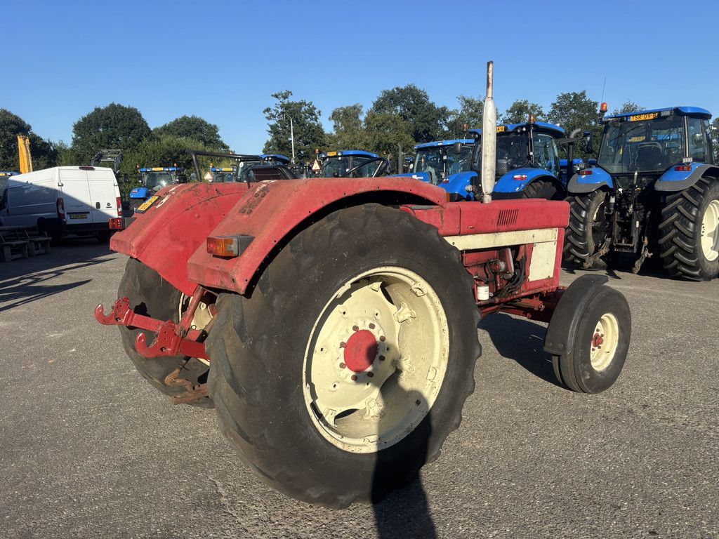 Case International 744