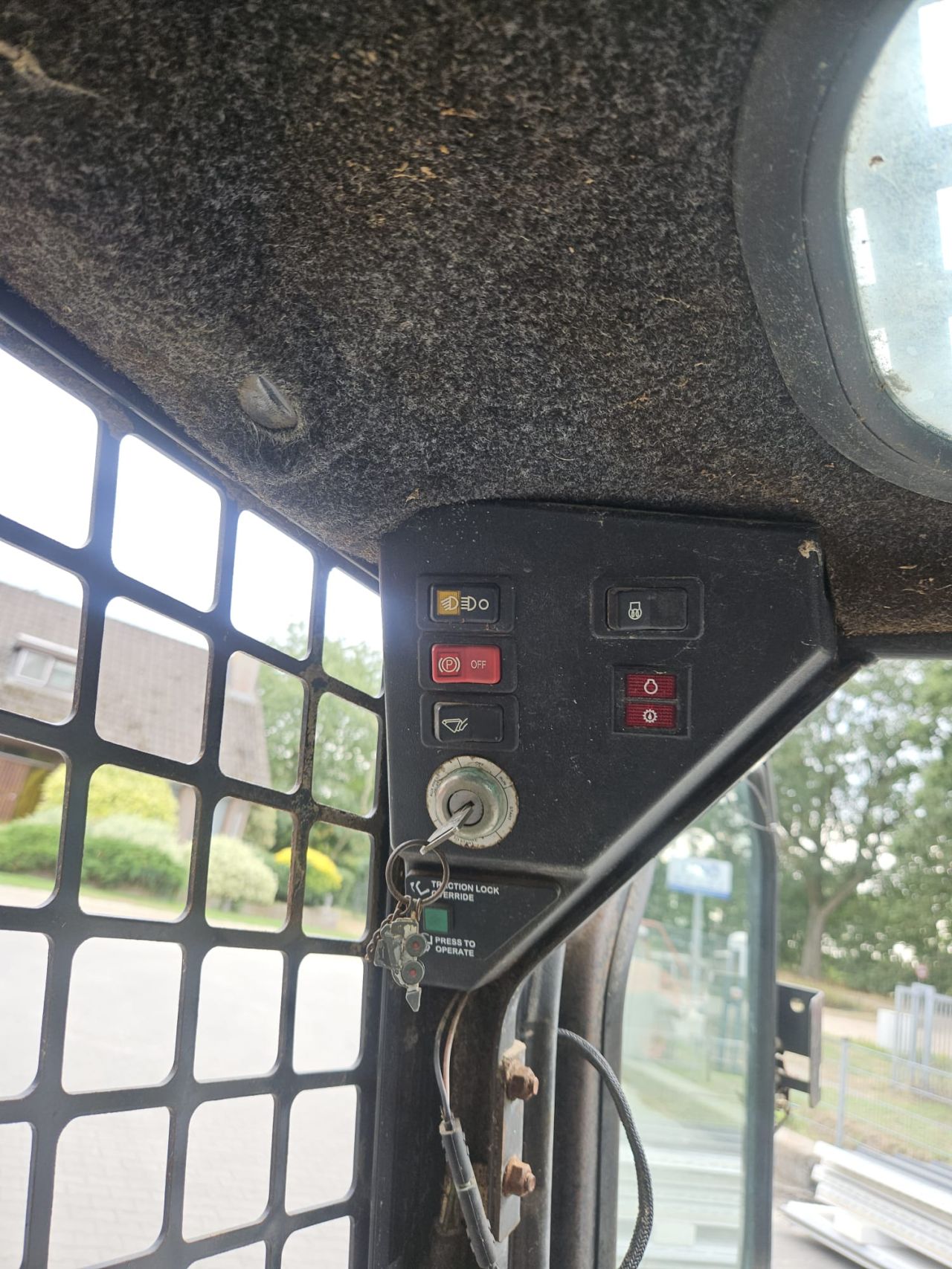 Bobcat 553
