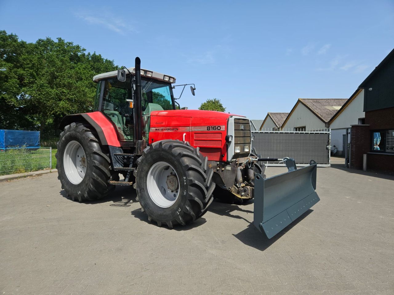 Massey Ferguson 8160
