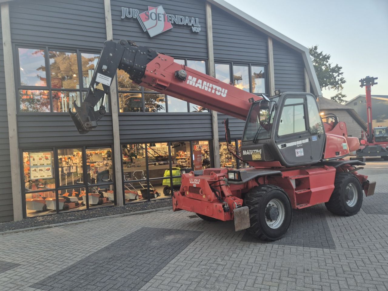 Gebruikte Manitou MRT 2540 M-series roterende verreiker 25 m