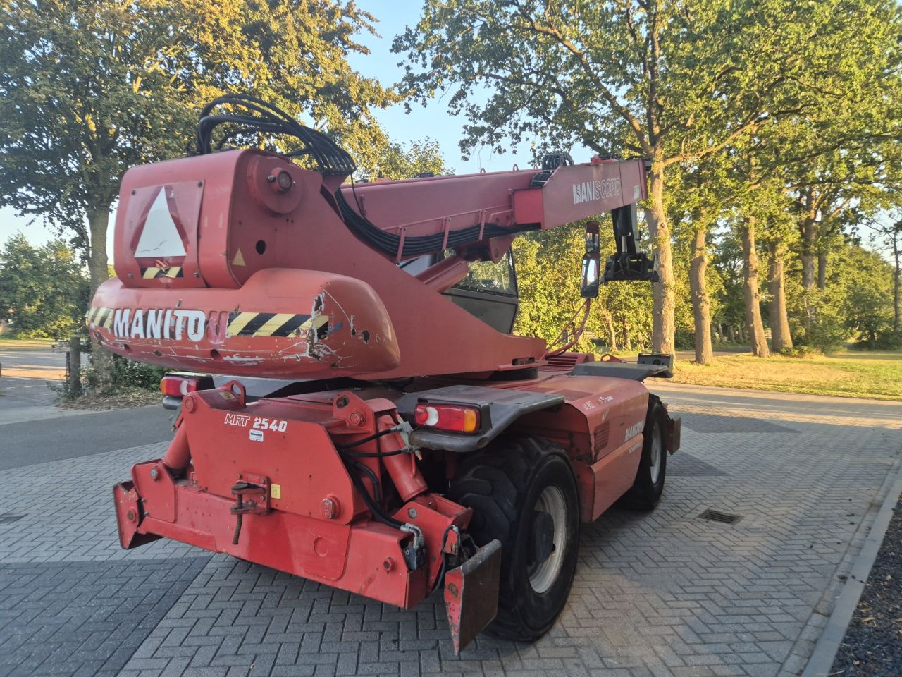 Gebruikte Manitou MRT 2540 M-series roterende verreiker 25 m