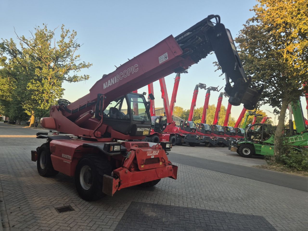 Gebruikte Manitou MRT 2540 M-series roterende verreiker 25 m