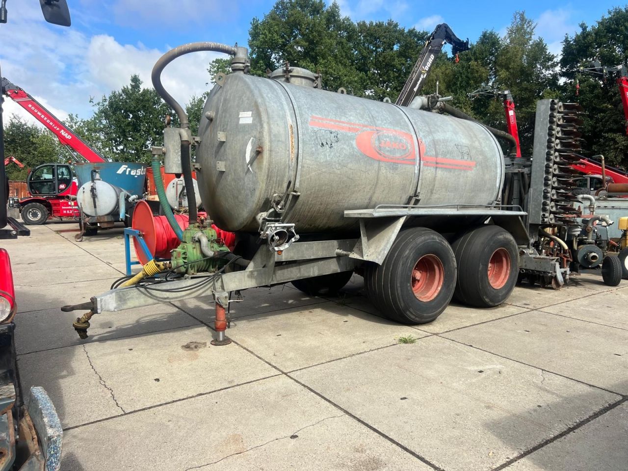 JAKO 10000 bemestertank 10 m3 met 6 m zodebemester