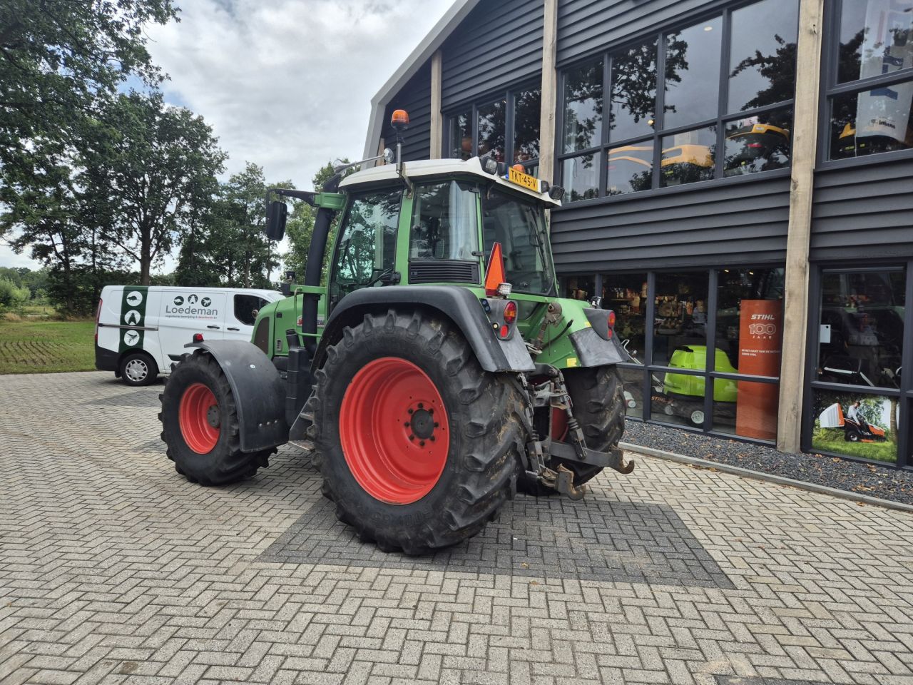 Gebruikte FENDT 409 Farmer Vario tractor met 4 cilinder en 90 pk