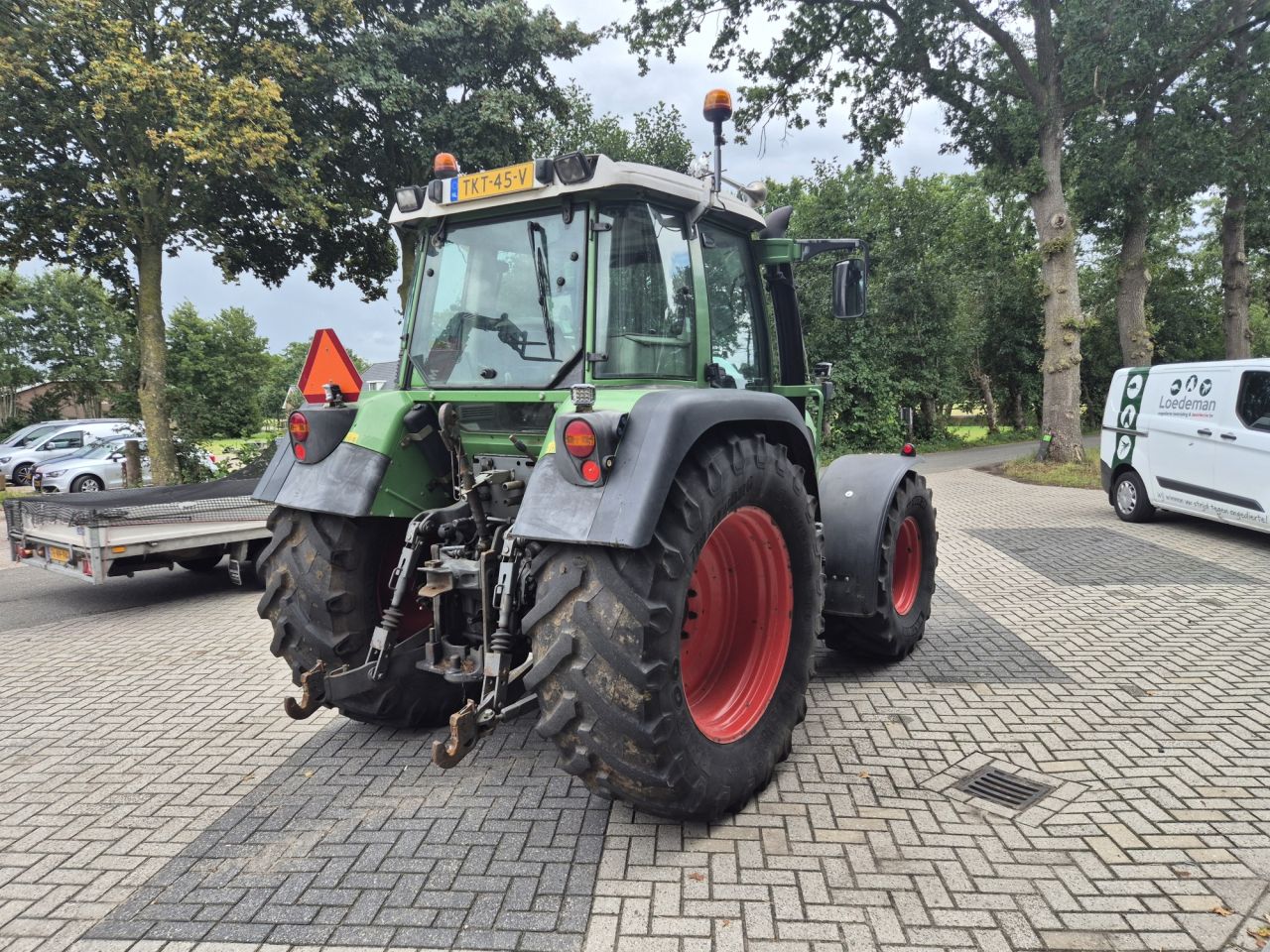 Gebruikte FENDT 409 Farmer Vario tractor met 4 cilinder en 90 pk