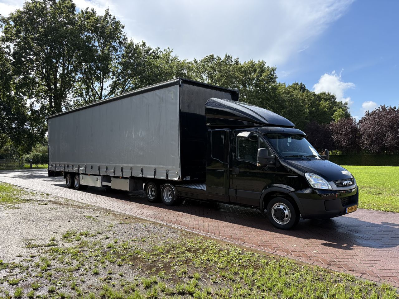 Be trekker iveco 50C17 EURO 5 / be oplegger jeeb-as schuifzeilen