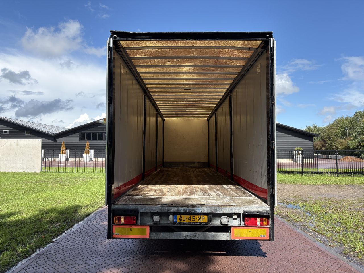 Be trekker iveco 50C17 EURO 5 / be oplegger jeeb-as schuifzeilen